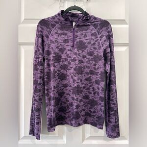 Athleta Momentum Seamless Womens LS Medium Top Purple Floral 1/4 Zip Workout Gym